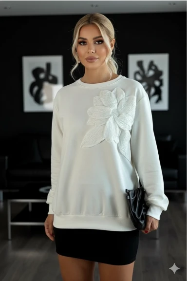 Beyaz Büyük Çiçekli Sweatshirt