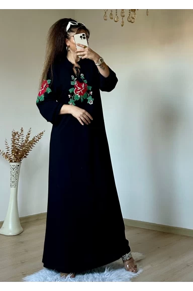 Çiçekli Nakış Desen Salaş Elbise