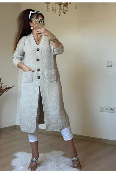 Düğmeli Uzun Hırka Bej