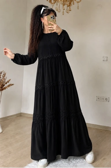 Manolya Desen Dantel Detaylı Elbise Siyah