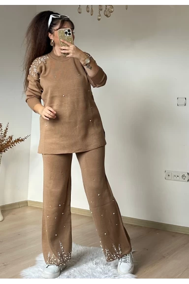 Omuz Ve Paça İncili Taşlı Takım Bej