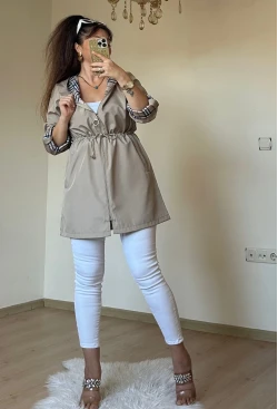 Kısa Kare Desen Trençkot Bej