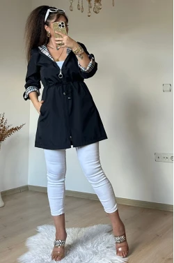Kısa Kare Desen Trençkot Siyah