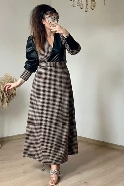 Kruvaze Yakalı Kazayağı Desen Deri Detay Ekose Elbise Kahve