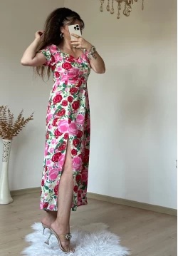 Öpücük Yaka Pembe Çıceklı Elbise