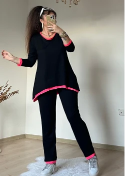 Pembe Detaylı Takım Siyah