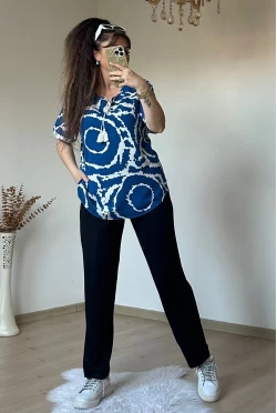 Yaka Bağlamalı Mavi Desen Takım