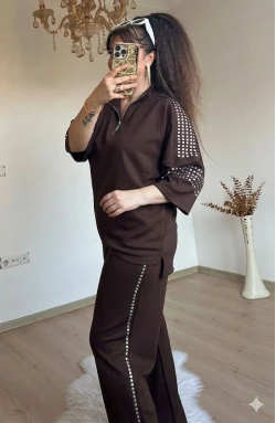 Zımba Detaylı Takım Kahve