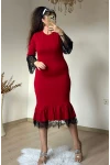 Kol ve Etek Ucu Dantelli Midi Boy Triko Elbise -KIRMIZI