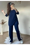 Yan Beyaz Şerıtlı Takım Lacivert