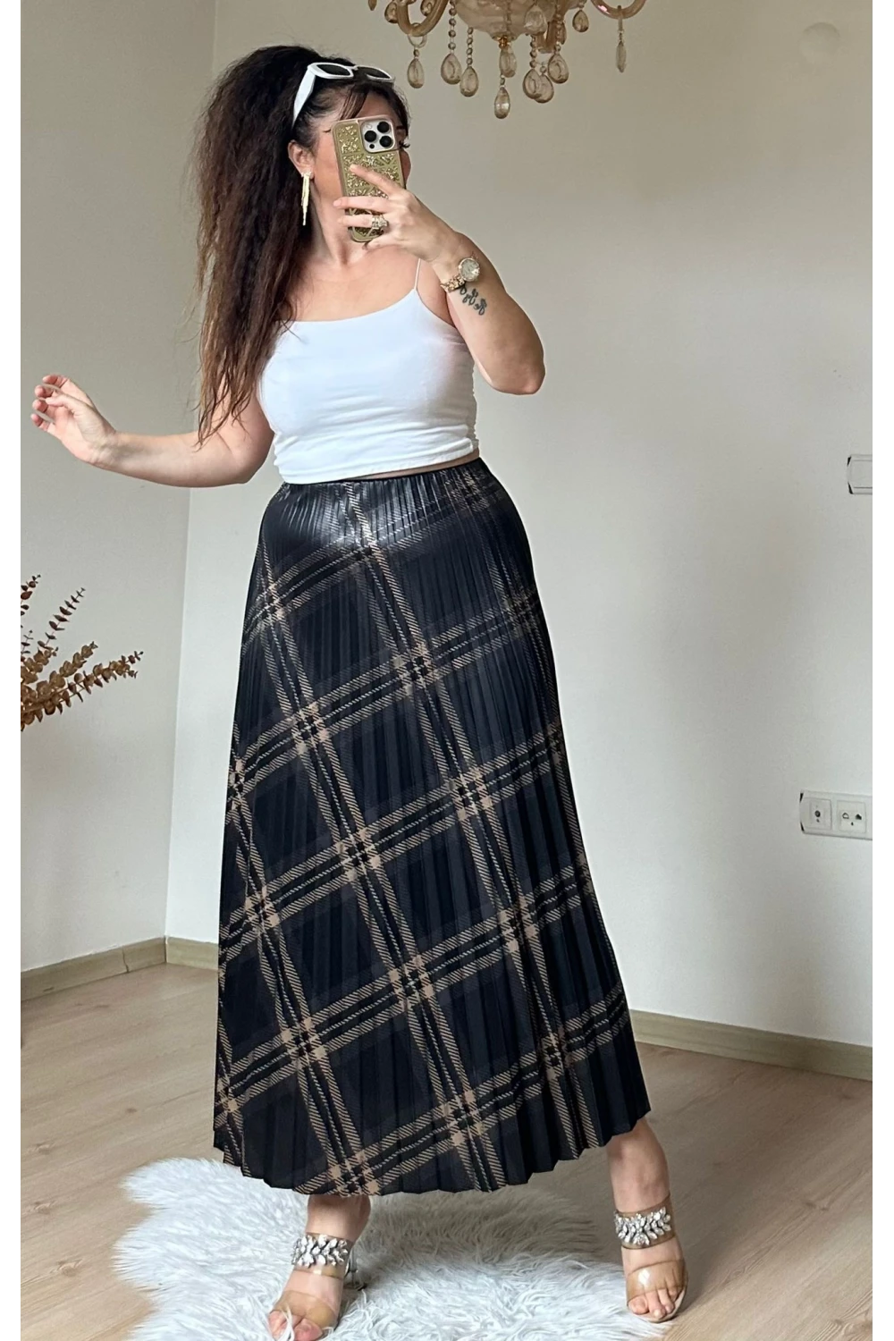 Kare Desen Pileli Sıyah Etek