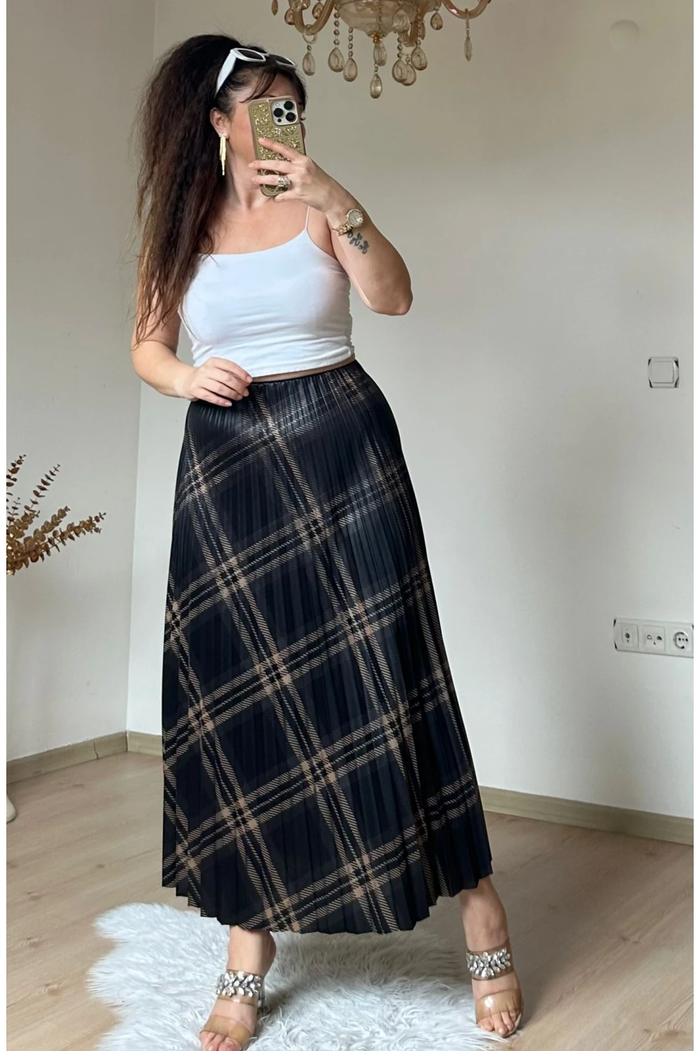 Kare Desen Pileli Sıyah Etek