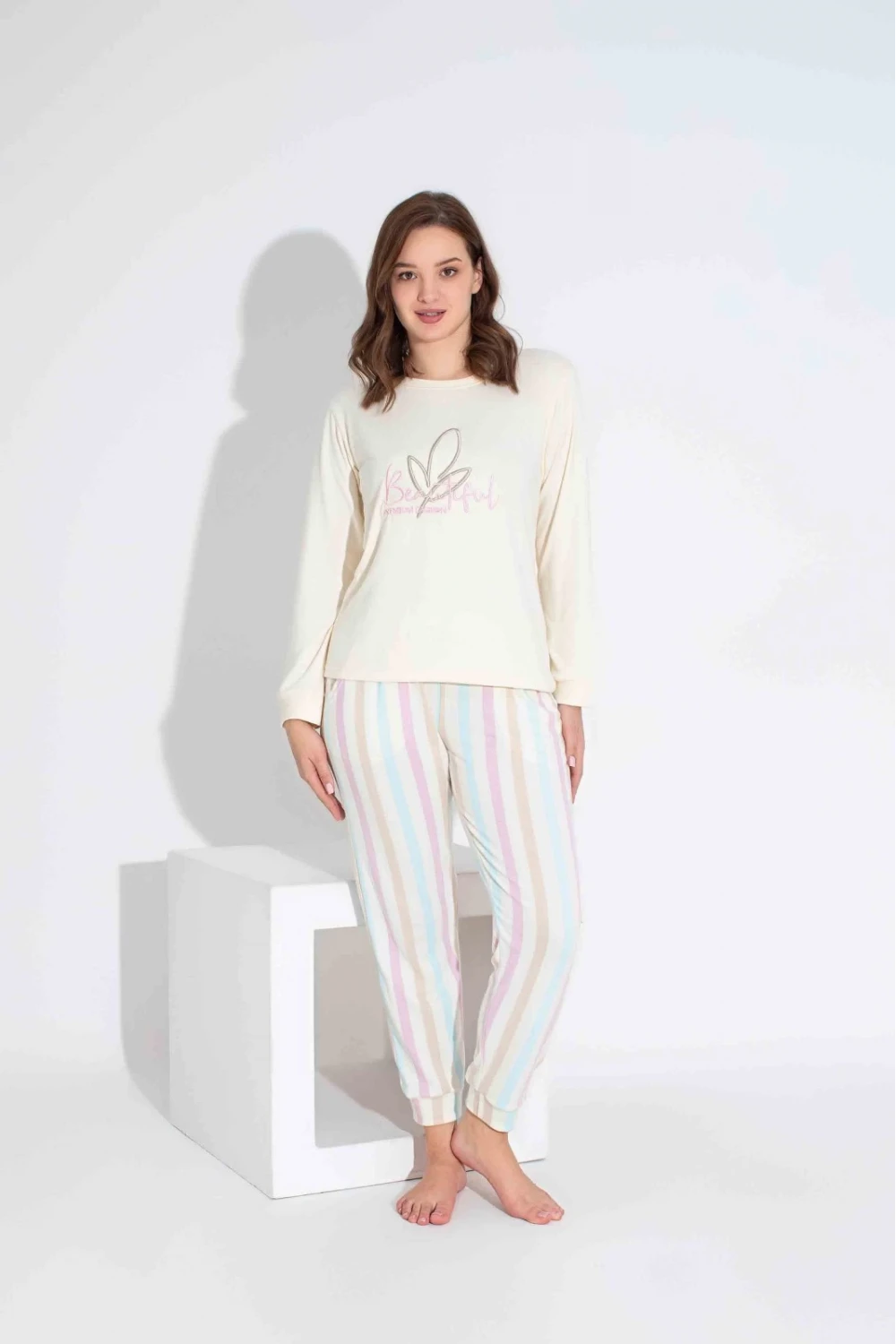Ekru Çizgi Desen Anne Pijama Takımı