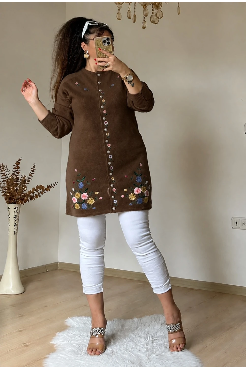 Kahve Çiçekli Nakışlı Hırka