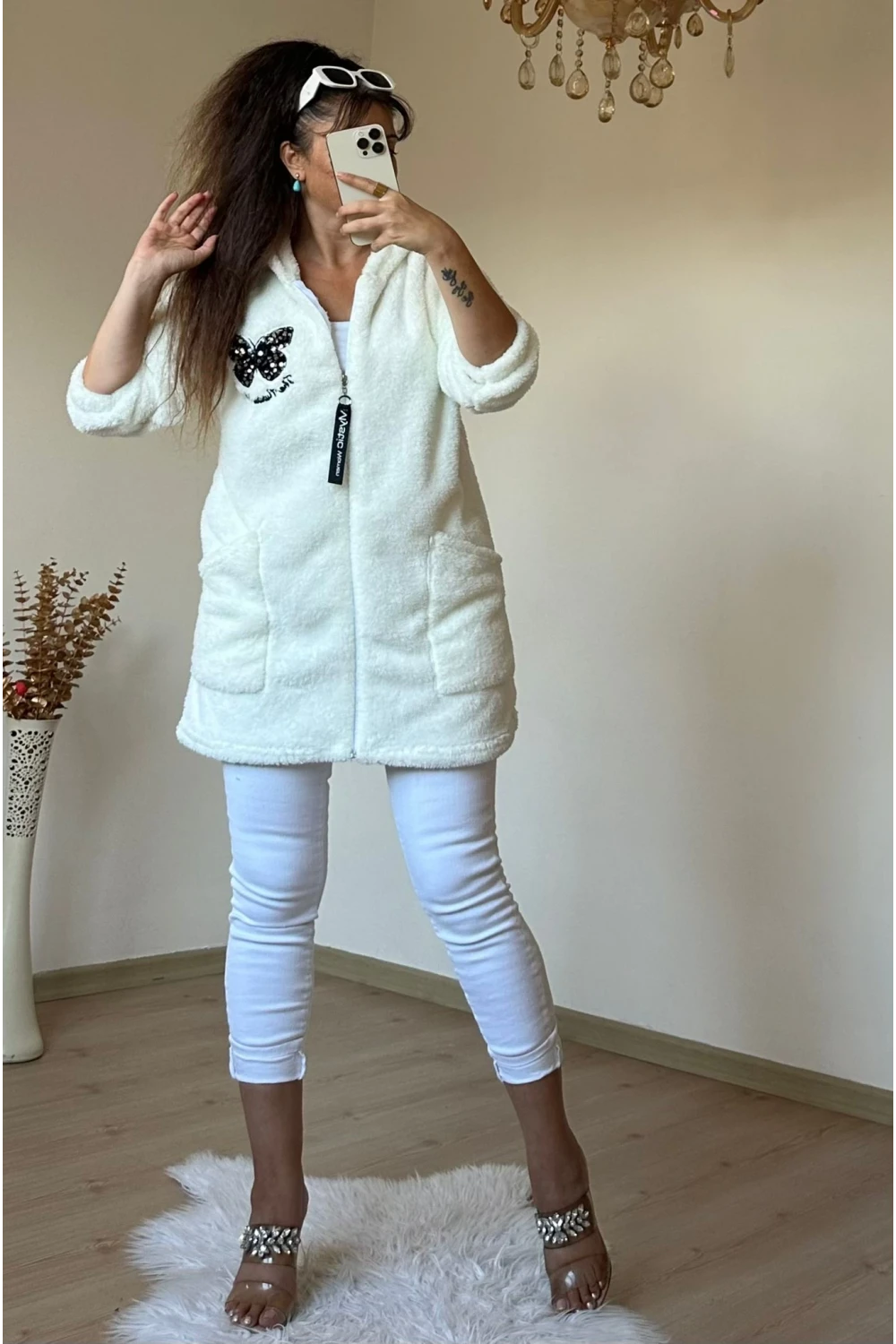 Pullu Kelebek Pelus Mont Krem