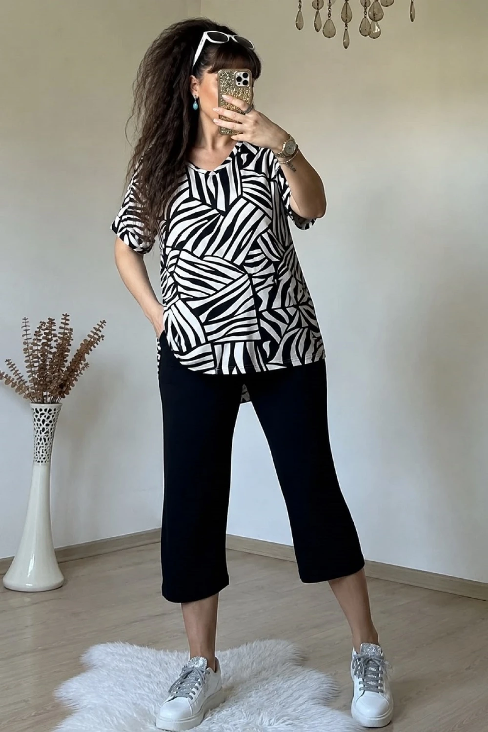 V Yaka Kapri Zebra Takım Siyah