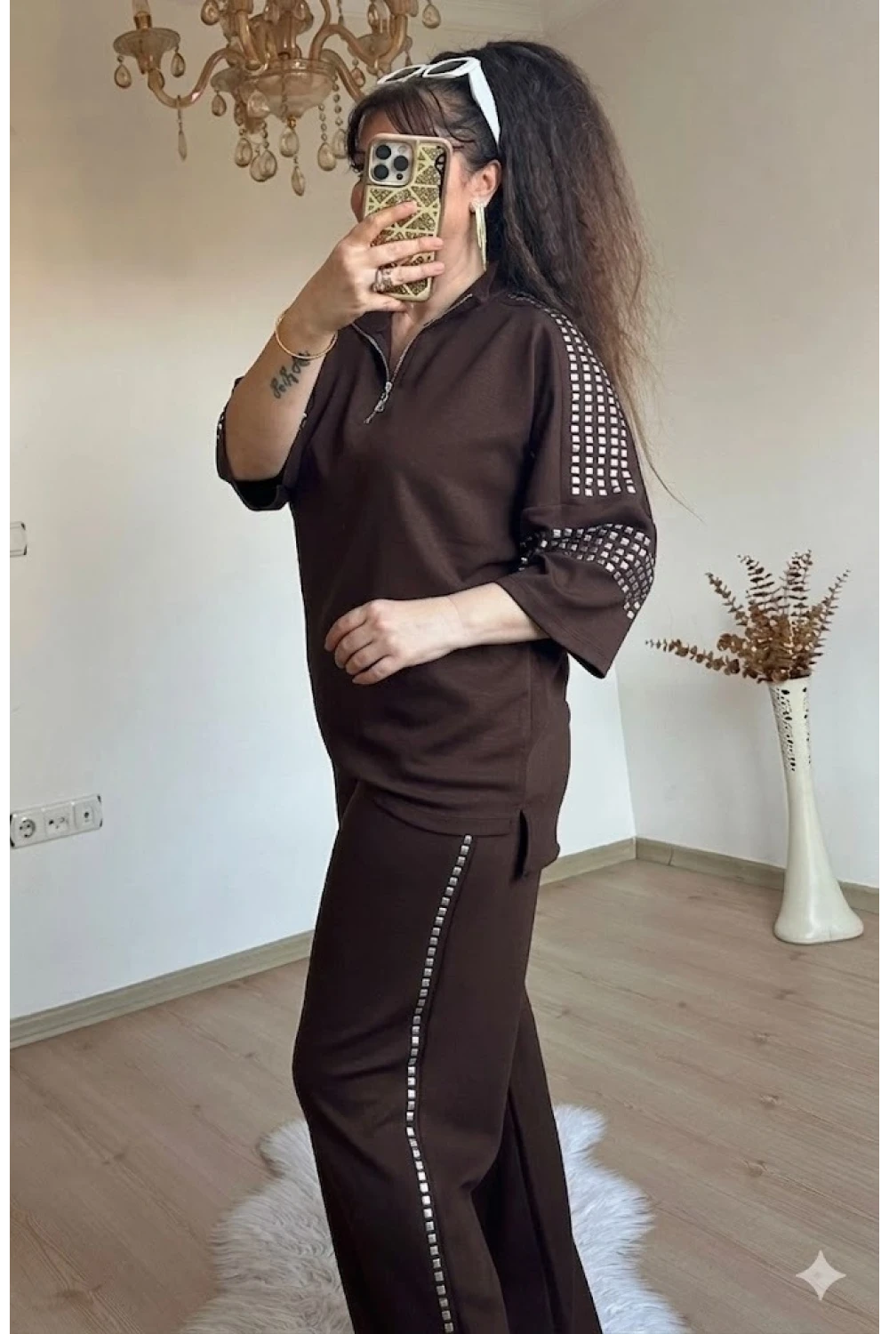 Zımba Detaylı Takım Kahve