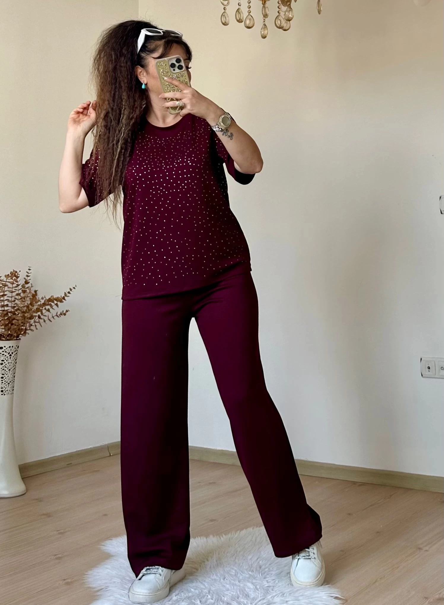 Bol Paça Taşlı Takım Bordo