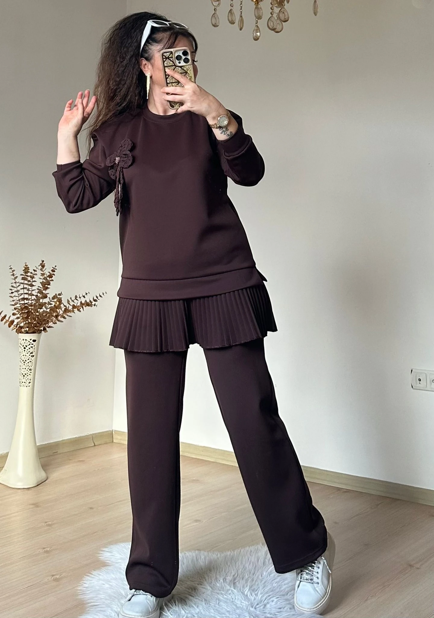 Eteği Pileli Çiçek Takım Kahve