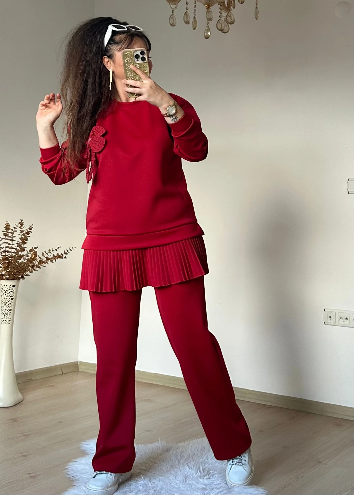 Eteği Pileli Çiçek Takım Kırmızı