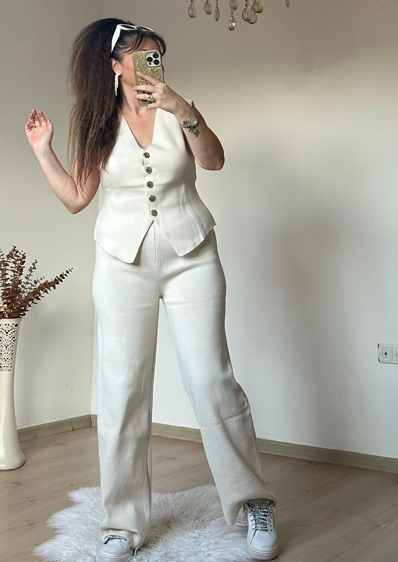 Gold Düğmelı Triko Yelek Takım Krem