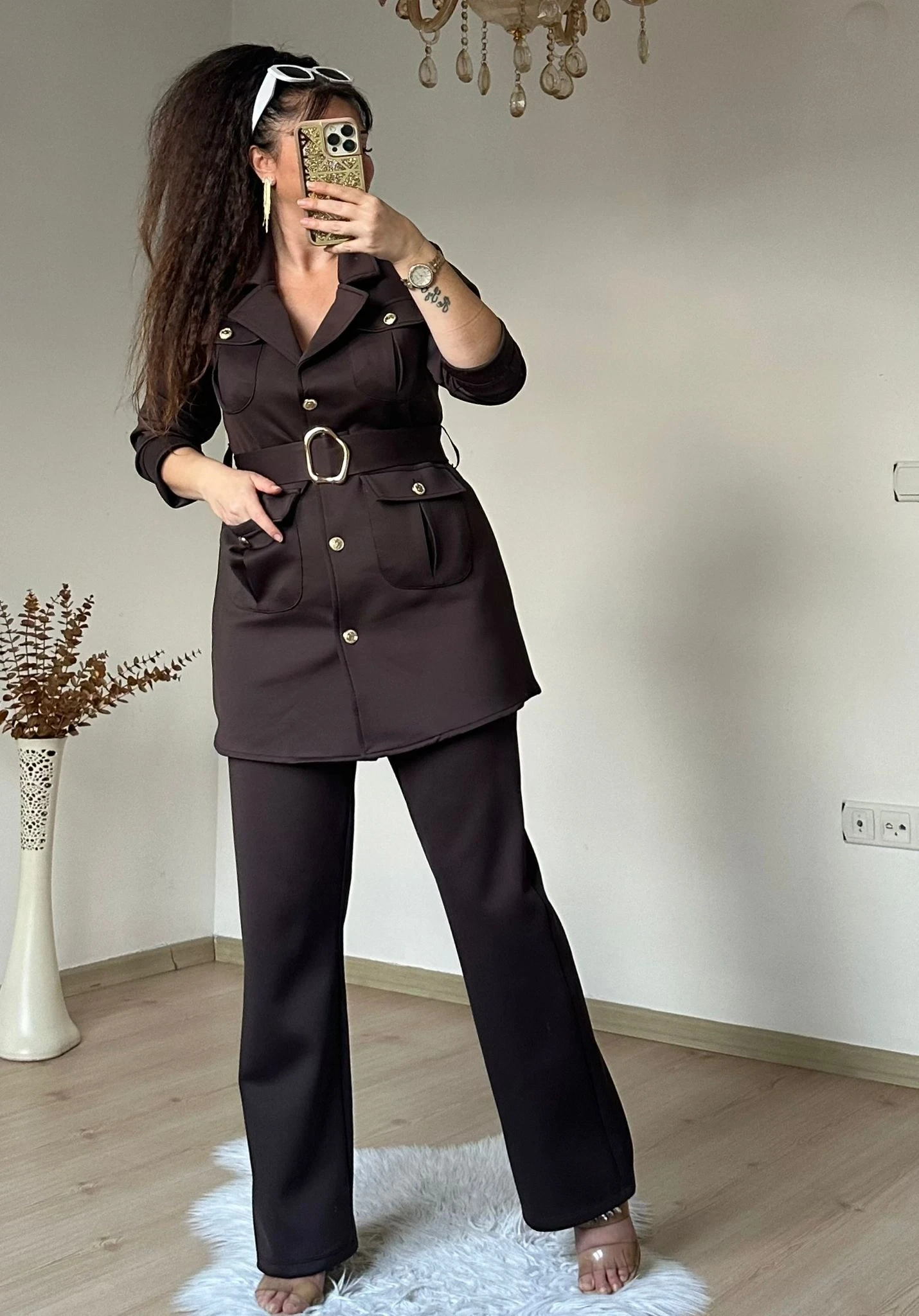 Kemerli Gold Dügmelı Takım Kahve