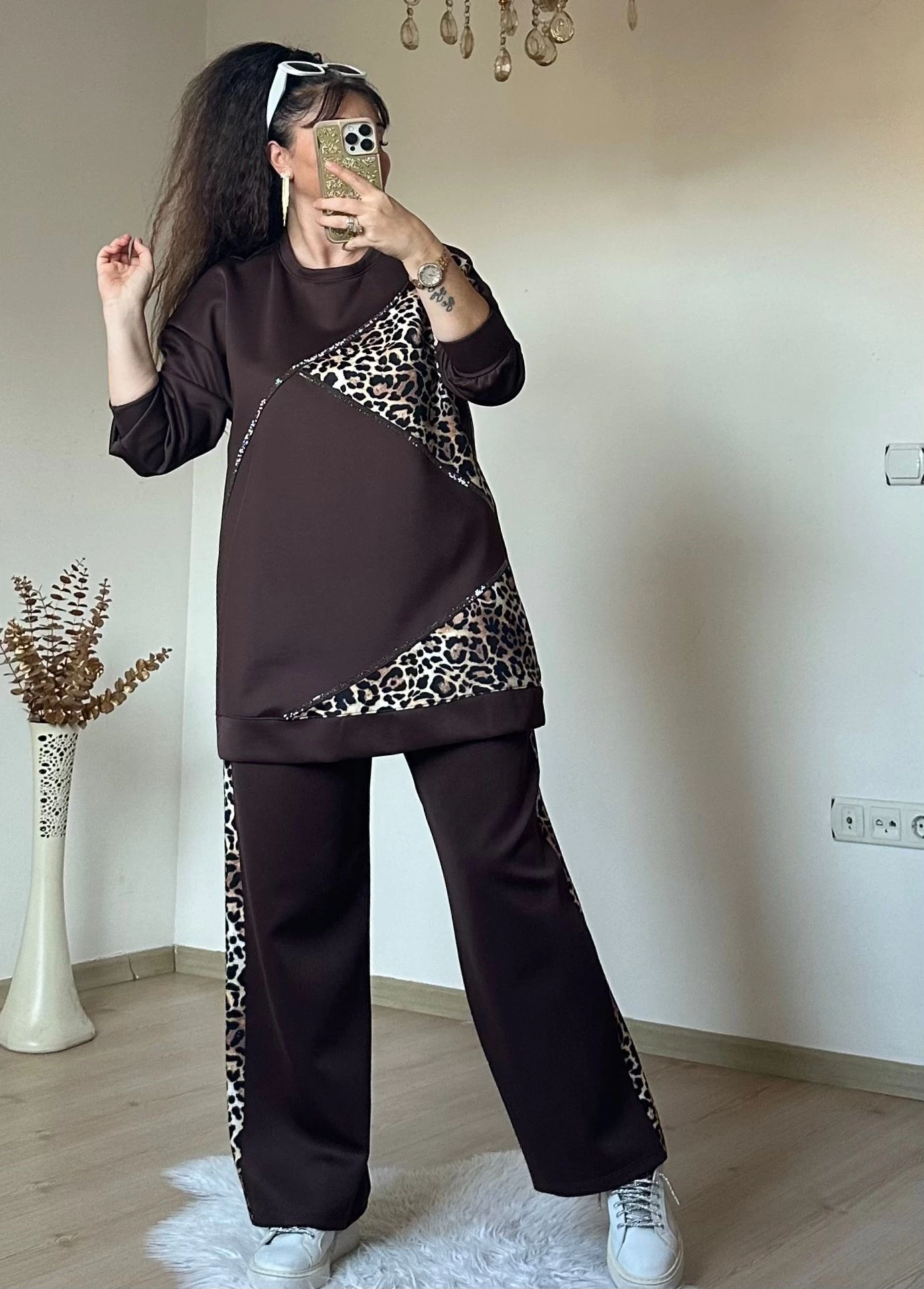 Piramıt Taşlı Leopar Takım Kahve