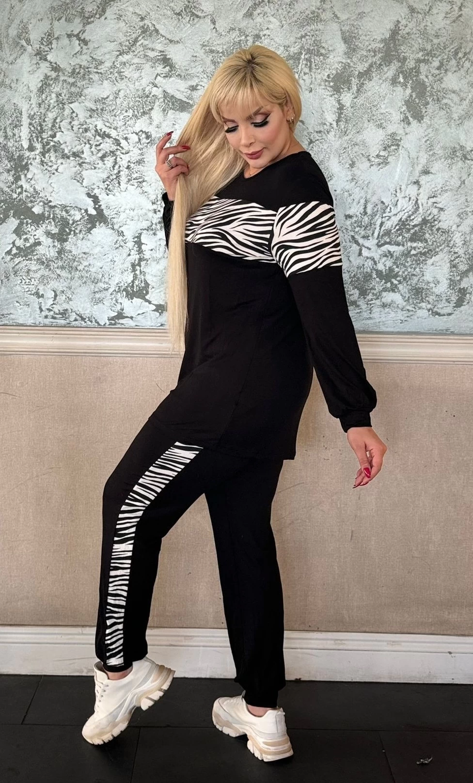 Siyah Uzun Kollu zebra şeritli takım