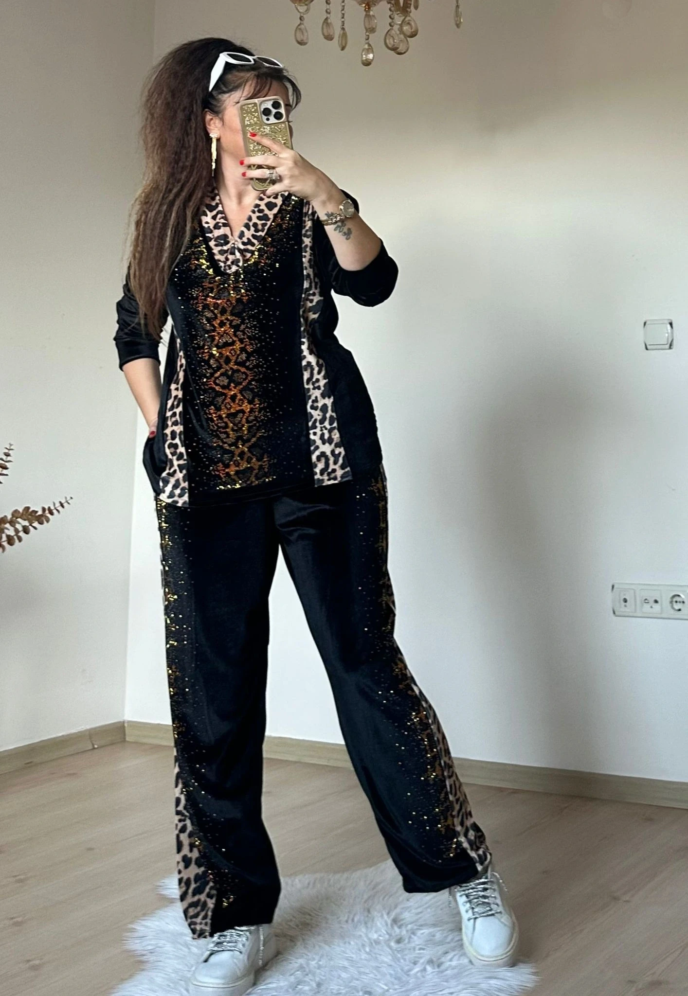 V YAka Leopar Taşlı Kadıfe Takım Büyük Beden