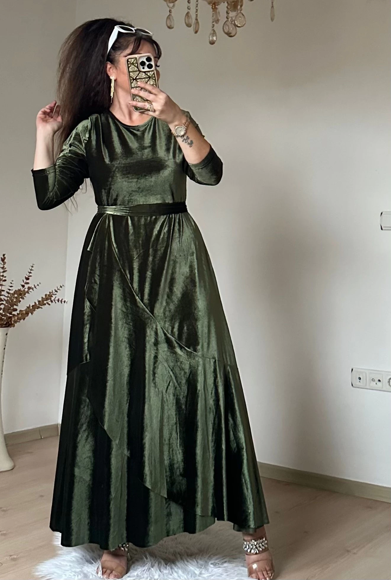 Volanlı Fırfırlı Kadife Elbıse Haki