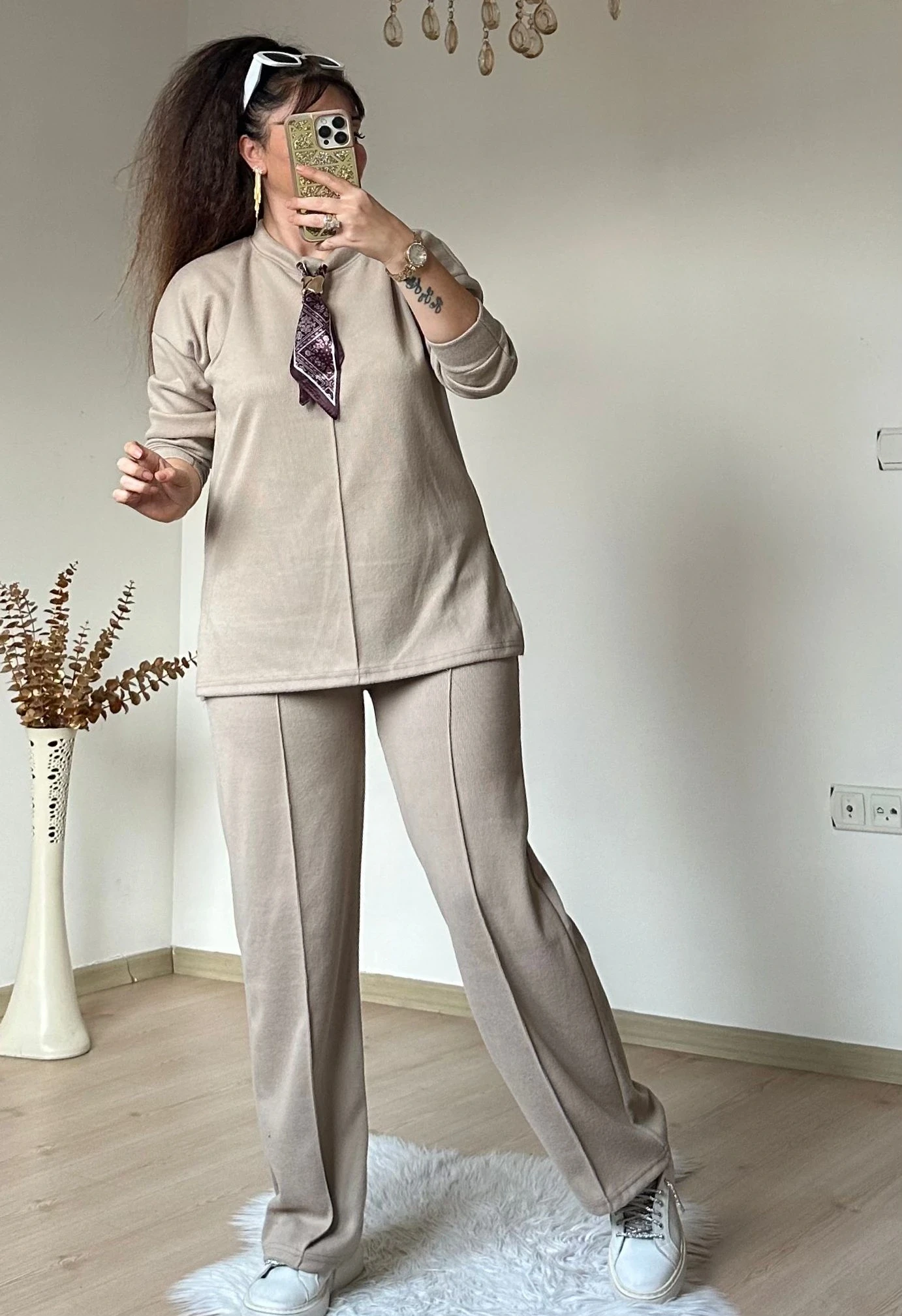 Yaka Şal Detaylı Takım Bej