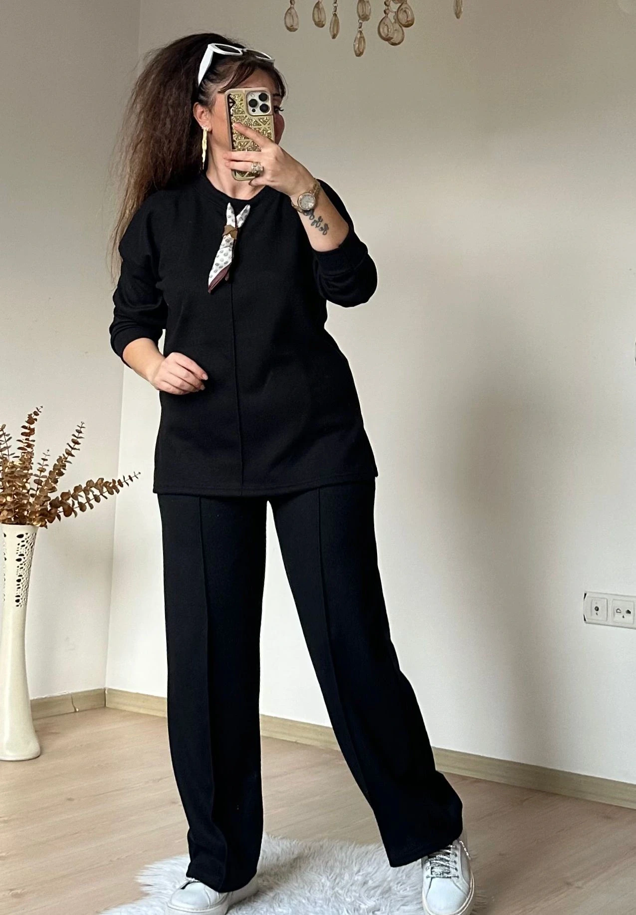 Yaka Şal Detaylı Takım Siyah