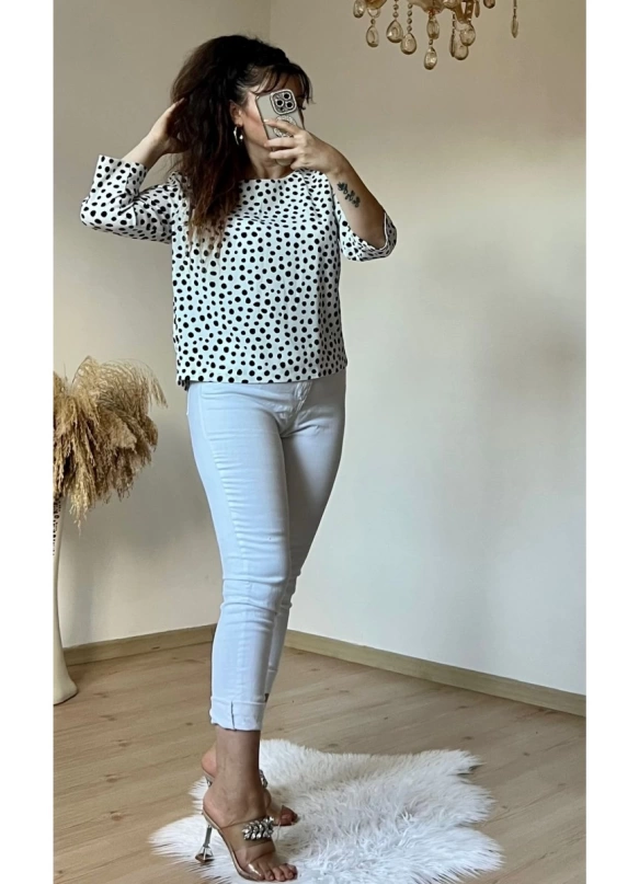 Beyaz Puanlı Bluz