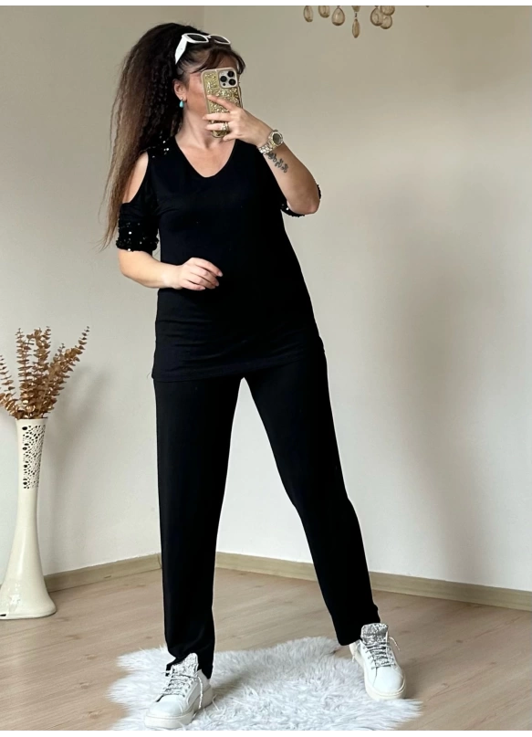 Omuz Detaylı Pullu Takım Siyah