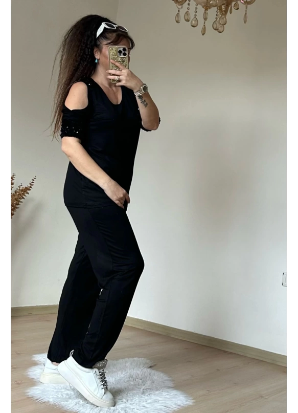 Omuz Detaylı Pullu Takım Siyah