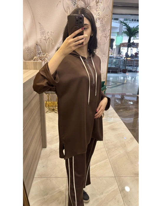 Ghisa Kahverengi Takım