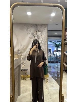 Ghisa Kahverengi Takım