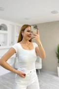 Sandy Kumaş Kare Yaka Kısa Kol Bady Beyaz