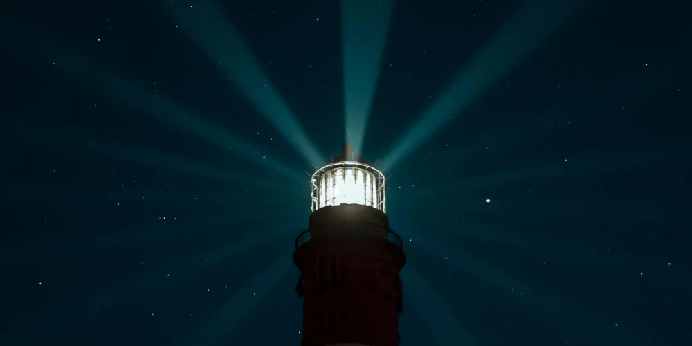 Minecraft Fener (Beacon) Yapımı: Sınırsız Güç ve Hız Veren Işın Kaynağı