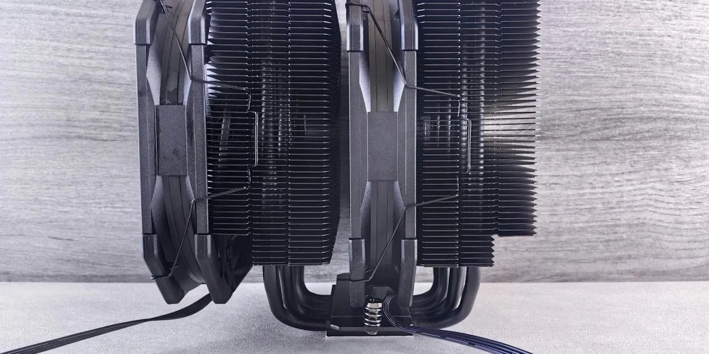 FPS Drop Kabusu ve Alev Alan Laptoplar: Bilgisayarınızın Ömrünü 5 Yıl Uzatacak Master Class Termal Bakım ve Undervolt Rehberi