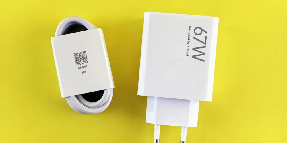 Çantandaki Tuğlalardan Kurtul: Tek Bir GaN Şarj Aleti ile Tüm Cihazları Beslemek