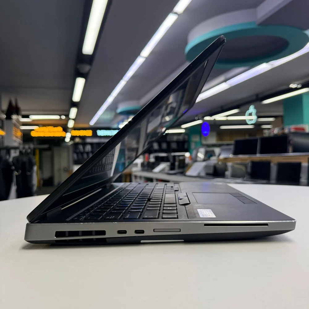 Dell 2.El Notebook Precision 7530 İ7 8750H 16Gb Ddr4 512Gb M2 Ssd 4Gb Quadro P1000 15.6 Fhd Ips C