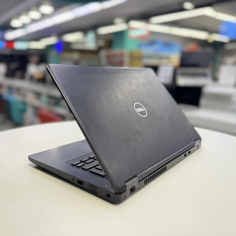 Dell Latİtude 5480 Notebook İ7 7600U 8Gb Ddr4 Ram 256Gb M2 14Hd Ips Sıfır Bataryalı B kalite 2.El Laptop