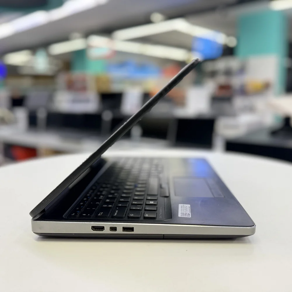 Dell Precision 7510 Notebook Xeon E3-1535M 32Gb Ddr4 512Gb M2 Nvme 1Tb Hdd 4Gb M2000m 15.6 Fhd Ips (Sıfır Bataryalı C Kalite 2.El Laptop)