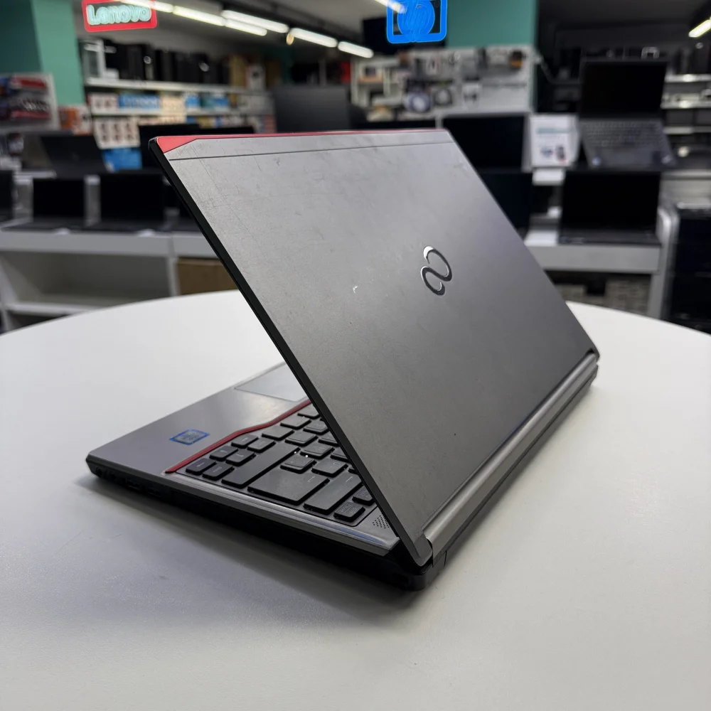 Fujitsu Notebook LifeBook E736 intel i5 6300U 8Gb 160Gb Ssd Dvd-Rw 13.3 Hd (B Laptop) 2.EL 3Ay Gara