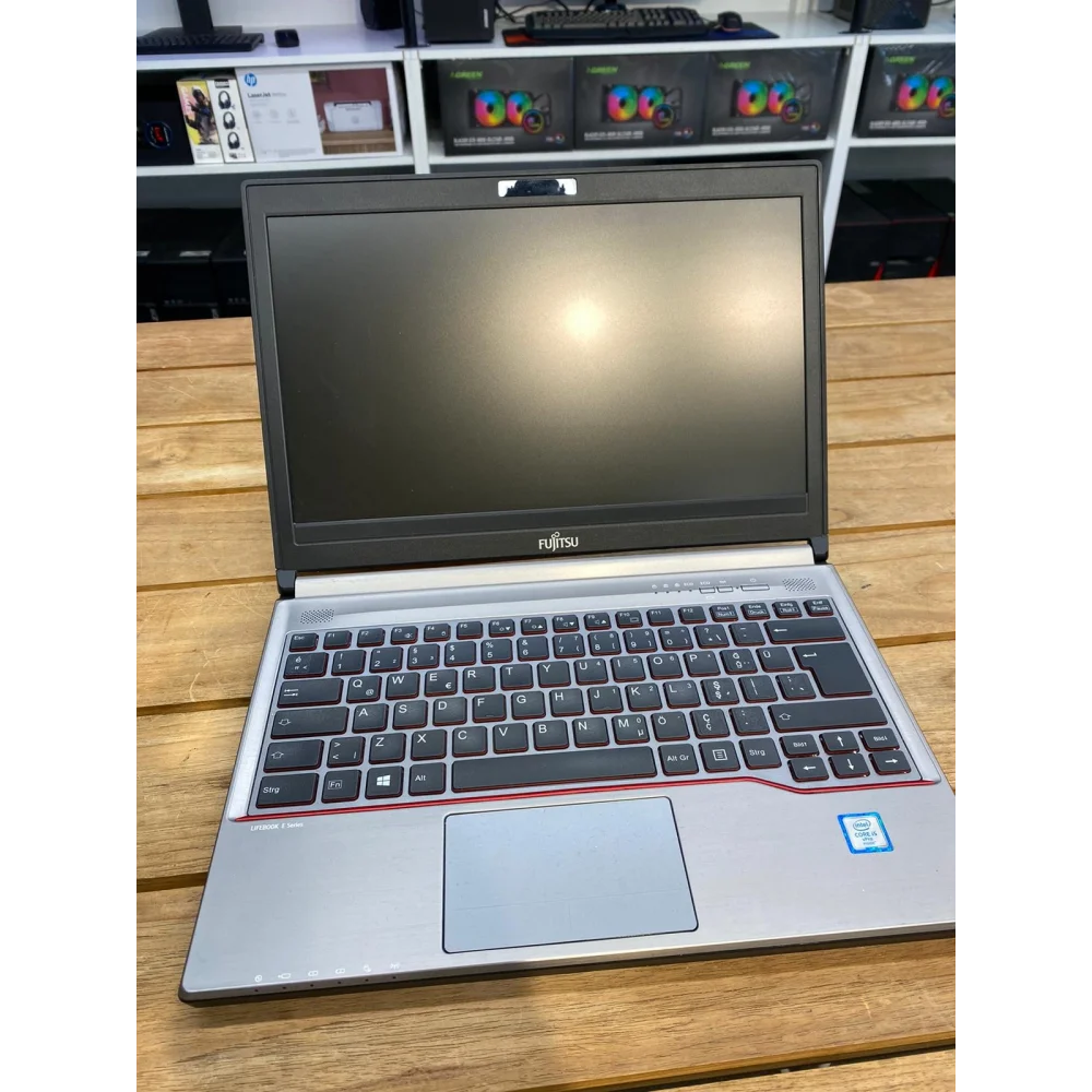 Fujıtsu Notebook Lıfebook E736 intel i5 6300U 8Gb 180Gb Ssd Dvd-Rw 13.3 Hd (B Laptop) 2.EL 3Ay Gara