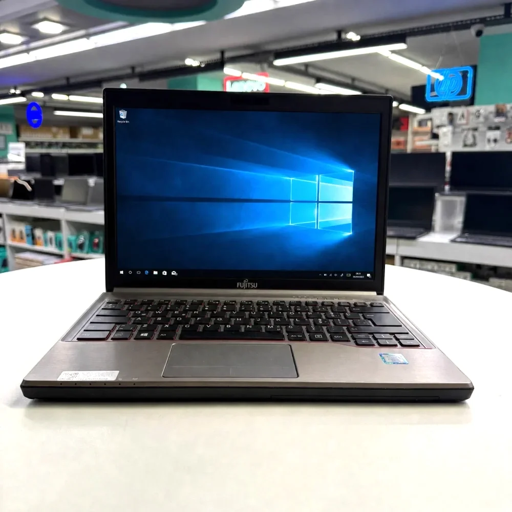 Fujitsu Notebook LifeBook E736 intel i5 6300U 8Gb 180Gb Ssd Dvd-Rw 13.3 Hd (B Laptop) 2.EL 3Ay Gara