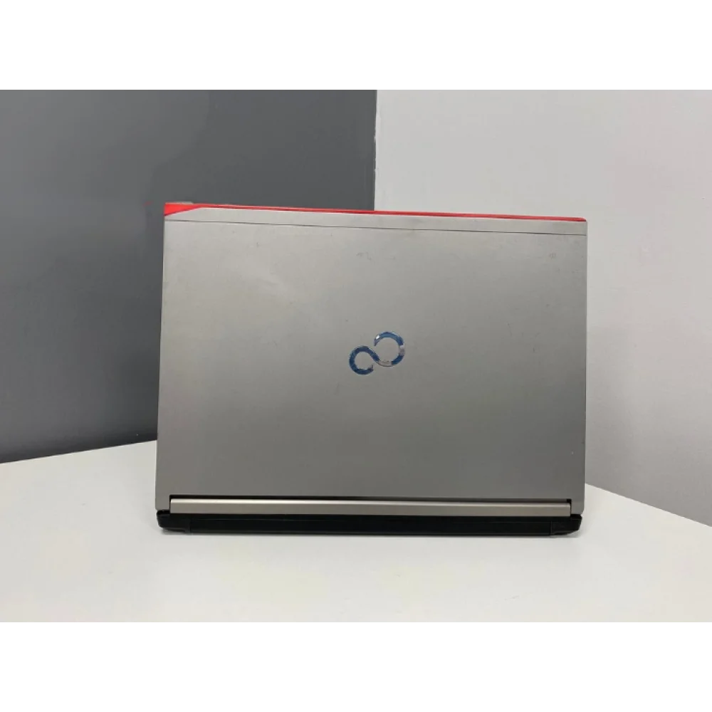 Fujıtsu Notebook Sıemens Lıfebook E736 intel i5 6300U 8Gb 256Gb Ssd 13.3Hd (C Laptop) 2.EL 3Ay Gara