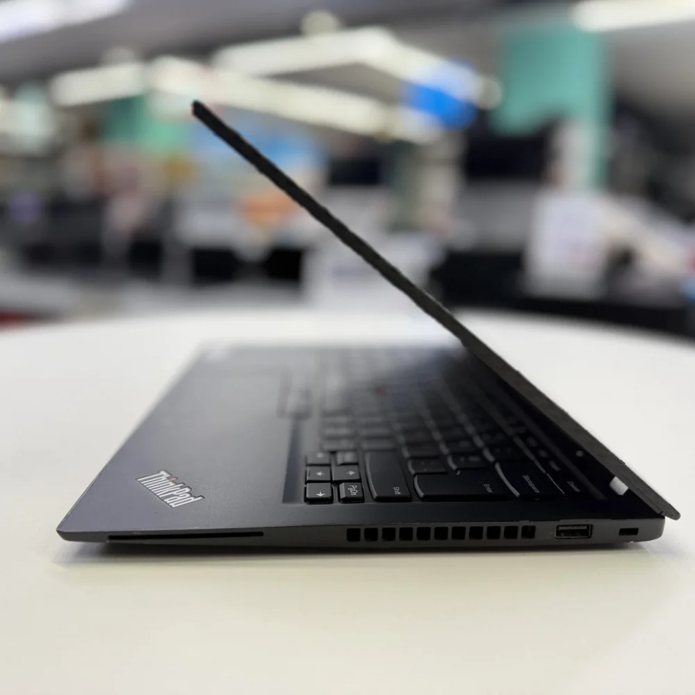 Lenovo Notebook ThinkPad Carbon T495S R5 Pro 3500U 8Gb 256Gb M2 14 Ips(C Laptop) 2.EL 3Ay Garanti