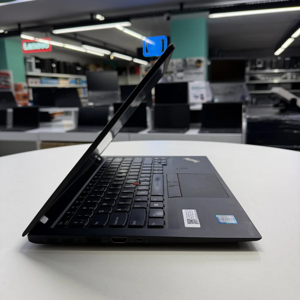 Lenovo ThinkPad X1 Carbon Notebook Gen5 Notebook İ5 7200U 8Gb Lpddr3 256Gb M2 Ssd 14 Fhd Ips Bx kalite 2.El Laptop
